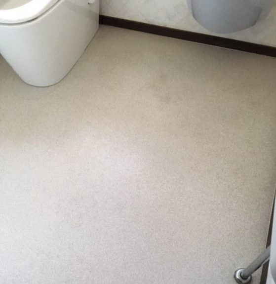 トイレの床の黒ずみがセスキで落ちない 蓄積された汚れの落とし方 こまった時はよってって